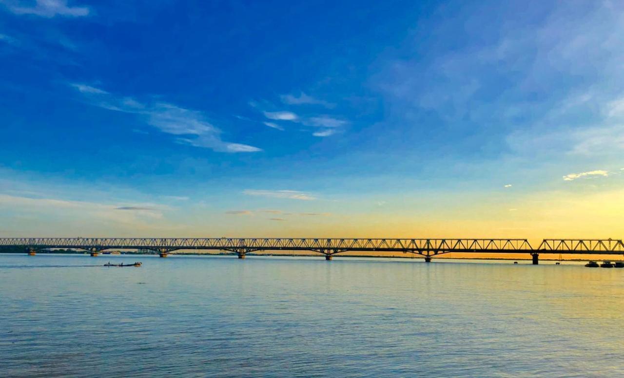 Excel River View Янгон Екстер'єр фото